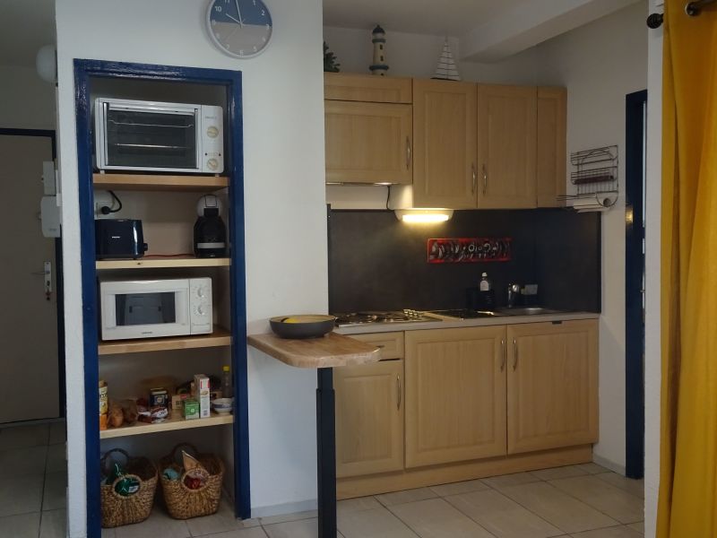 photo 10 Owner direct vacation rental Port Leucate appartement Languedoc-Roussillon Aude Kitchenette