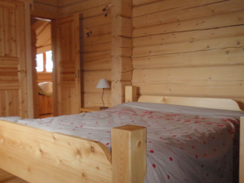 photo 8 Owner direct vacation rental La joue du Loup chalet Provence-Alpes-Cte d'Azur Hautes-Alpes bedroom 2