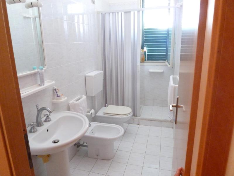 photo 15 Owner direct vacation rental Marina di Ragusa maison Sicily Ragusa Province bathroom