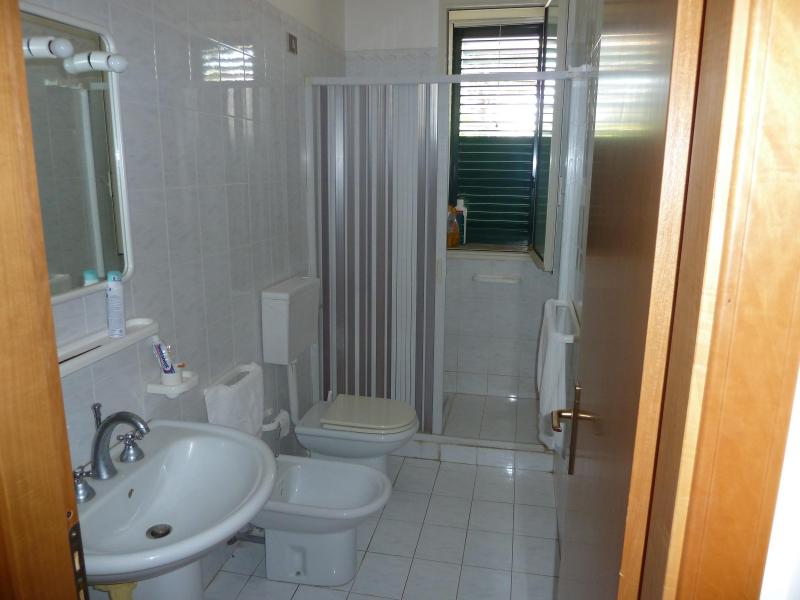 photo 17 Owner direct vacation rental Marina di Ragusa maison Sicily Ragusa Province bathroom