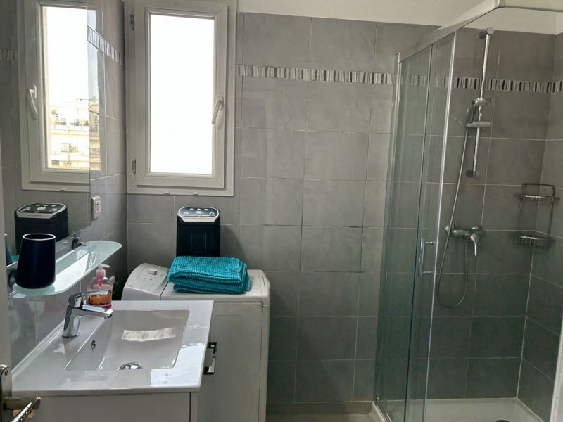 photo 11 Owner direct vacation rental Juan les Pins studio Provence-Alpes-Cte d'Azur Alpes-Maritimes bathroom