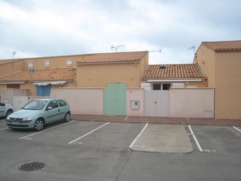 photo 8 Owner direct vacation rental Saint Pierre la Mer appartement Languedoc-Roussillon Aude Parking