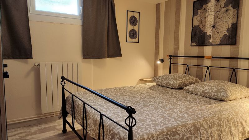 photo 7 Owner direct vacation rental Caen gite Basse-Normandie Calvados bedroom