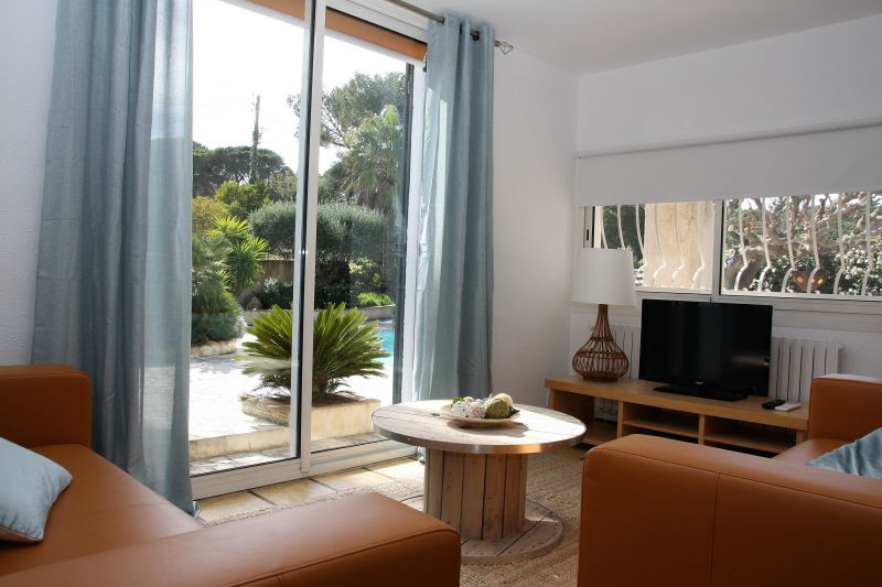 photo 9 Owner direct vacation rental Le Pradet appartement Provence-Alpes-Cte d'Azur Var Living room