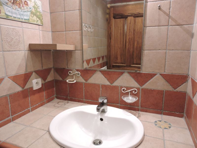 photo 15 Owner direct vacation rental Dieulefit gite Rhone-Alps Drme bathroom