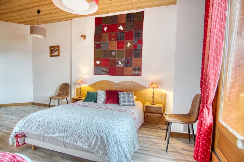 photo 13 Owner direct vacation rental Notre Dame de Bellecombe chalet Rhone-Alps Savoie bedroom 1