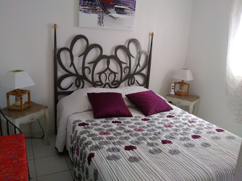 photo 11 Owner direct vacation rental Cap d'Agde appartement Languedoc-Roussillon Hrault bedroom 1