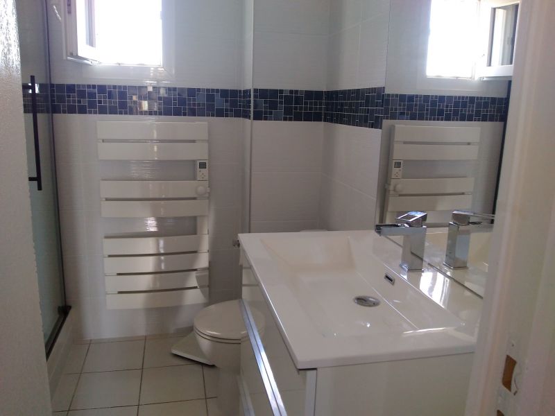 photo 13 Owner direct vacation rental Cap d'Agde appartement Languedoc-Roussillon Hrault Washing facilities