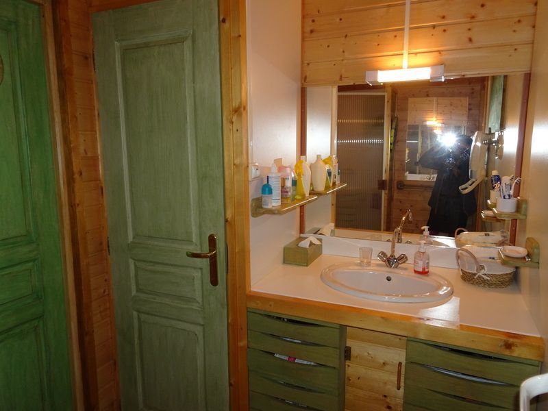 photo 18 Owner direct vacation rental Eyne 2600 chalet Languedoc-Roussillon Pyrnes-Orientales Washing facilities 1