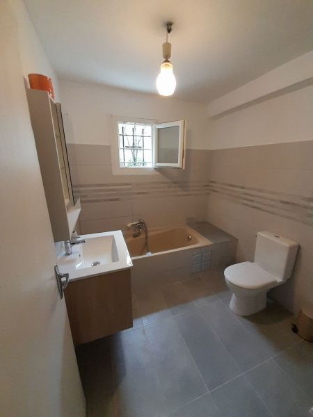 photo 3 Owner direct vacation rental Aix Les Bains appartement Rhone-Alps Savoie bathroom