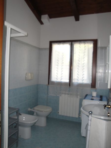 photo 13 Owner direct vacation rental Pesaro appartement Marche Pesaro Urbino Province bathroom