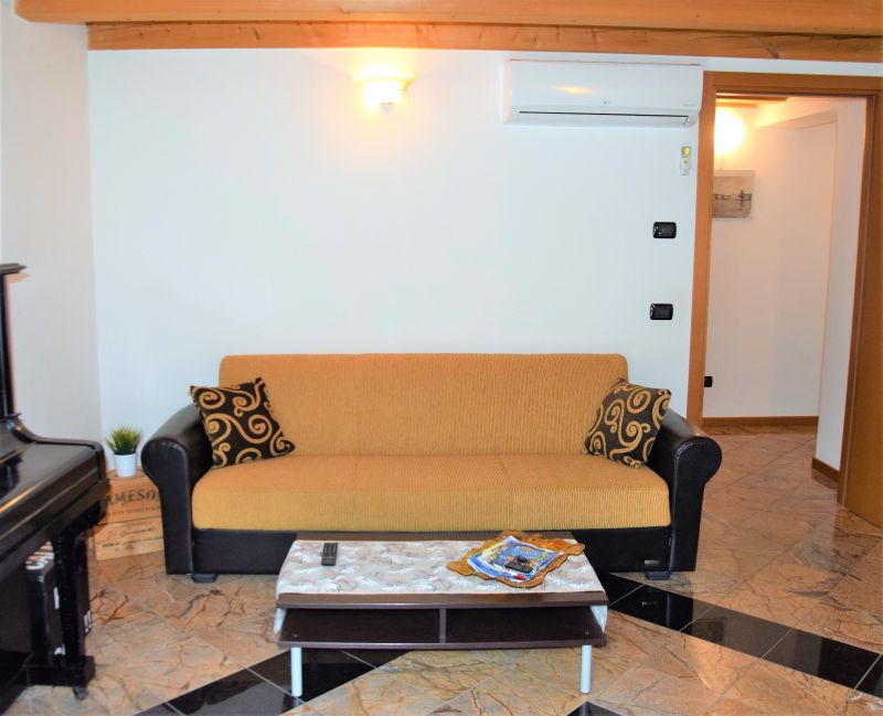 photo 10 Owner direct vacation rental Bardolino appartement Veneto Verona Province Living room