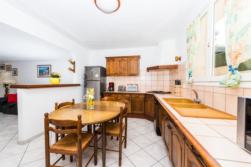 photo 5 Owner direct vacation rental Cassis villa Provence-Alpes-Cte d'Azur Bouches du Rhne Sep. kitchen