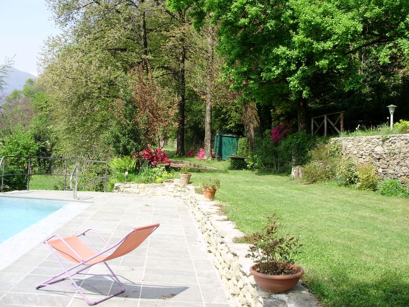 photo 19 Owner direct vacation rental Maccagno appartement Lombardy Varese Province Garden