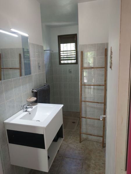 photo 11 Owner direct vacation rental Deshaies gite Basse Terre  Washing facilities